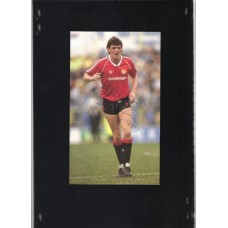 Signed picture of Steve Bruce the Manchester United footballer.